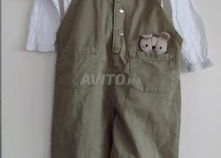 plusieurs vêtements 2-3 ans d'Europe 