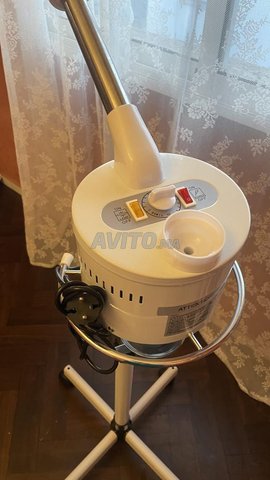 Appareil de vapeur pour soin de visage