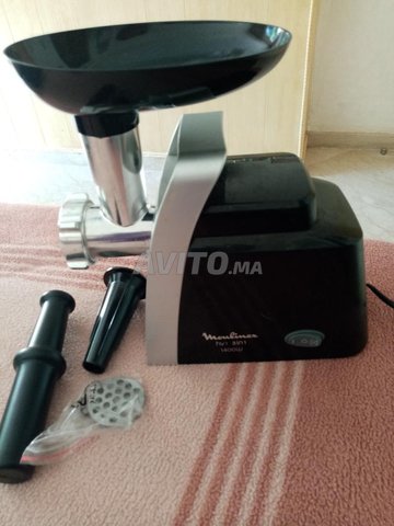 HACHOIR A VIANDE ELECTRIQUE