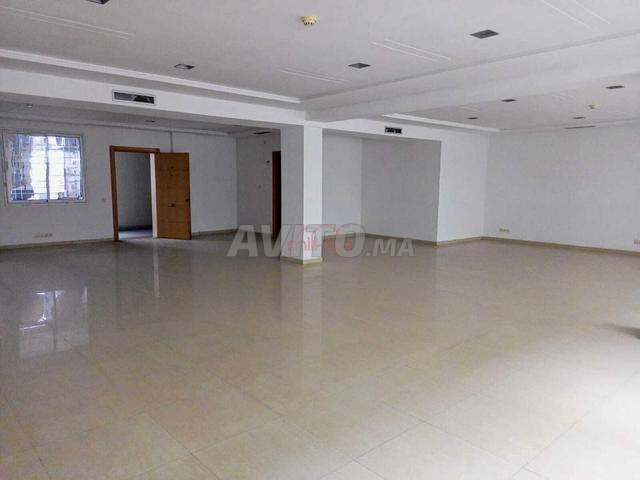 Location Bureau 1 piéces de 124 m2 à Casablanca