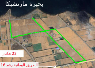 N16 أرض تطل على بحيرة مارتشيكا و مدخل مباشرة على