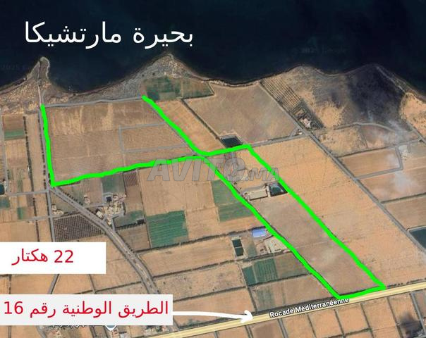 N16 أرض تطل على بحيرة مارتشيكا و مدخل مباشرة على