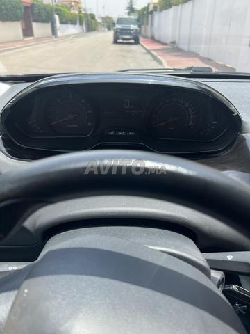 Peugeot 208 Diesel Manuelle 2014 à Rabat - 2