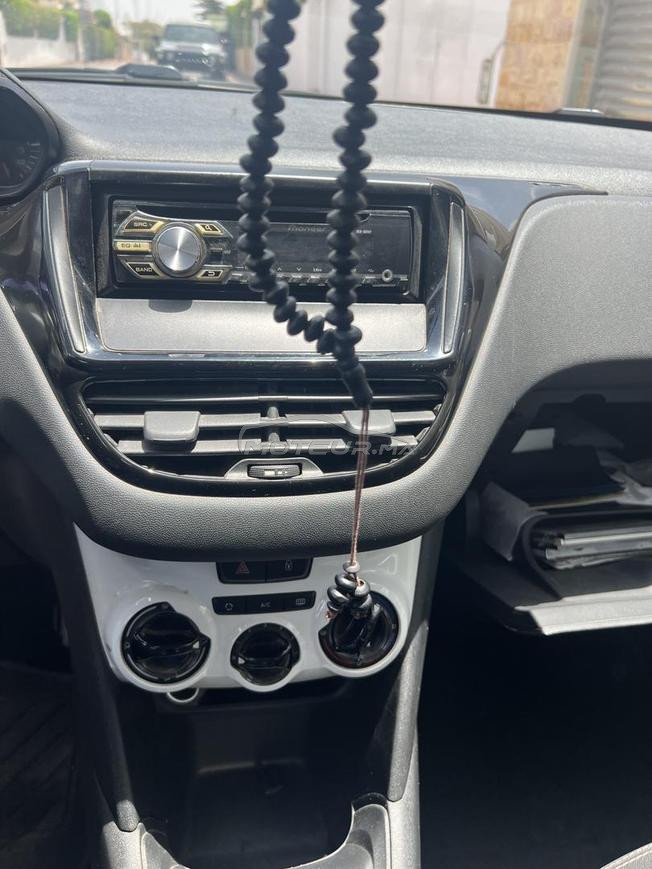 Peugeot 208 Diesel Manuelle 2014 à Rabat