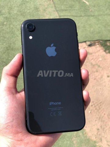 iPhone XR 64GB Très bon état 92 batterie