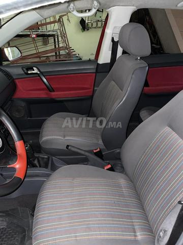 Volkswagen Polo Essence Manuelle 2006 à Tanger