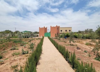 Villa titrée de 3300 m² à sidi Abdellah Ghiat