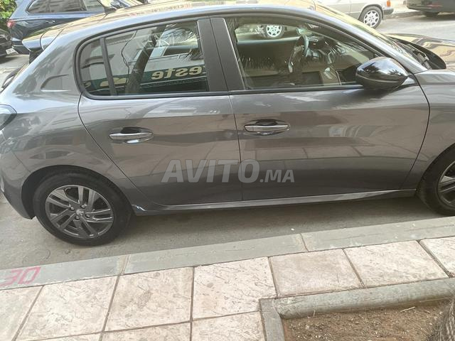 Peugeot 208 Diesel Manuelle 2022 à Rabat