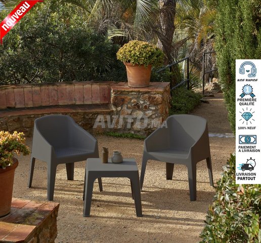 SET DE JARDIN Garbar 2 CHAISES ET TABLE