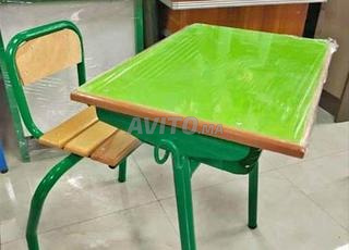 Table scolaire monoplace avec casier métallique