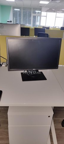 Ecran Dell 22 P Full HD 60HTZ LCD avc LED Panel 