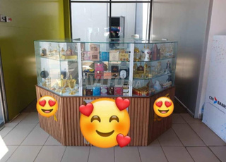 stand cosmétique et parfums 