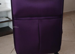 Grande valise utilisée une fois