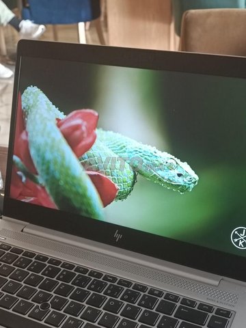 hp elitebook G5 i5 8ème 3h charge 256SSD