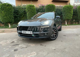 PORSCHE MACAN SPORT 