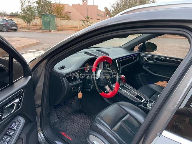 PORSCHE MACAN SPORT 