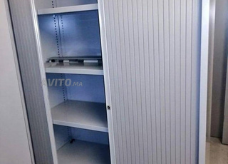 Armoire métallique porte à rideau / خزانة معدنية 