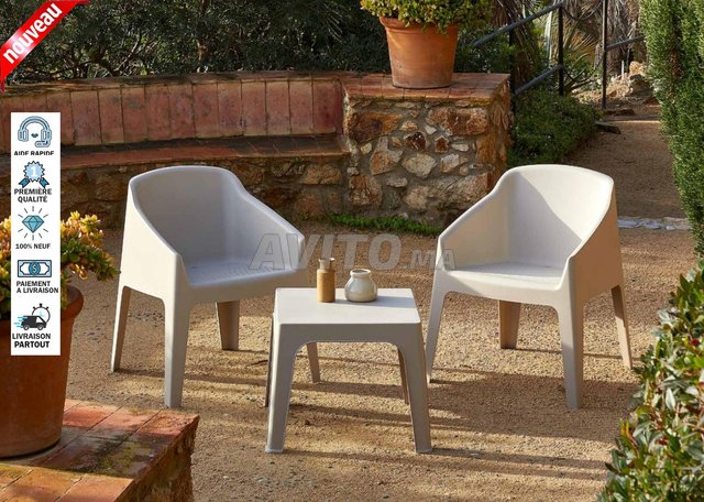 SET DE JARDIN 2 CHAISES ET TABLE