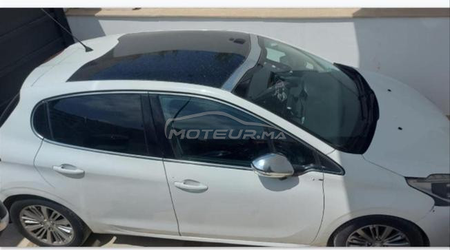 Peugeot 208 white edition Manuelle 2017 