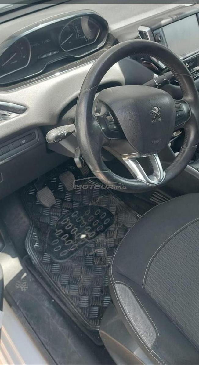 Peugeot 208 white edition Manuelle 2017 