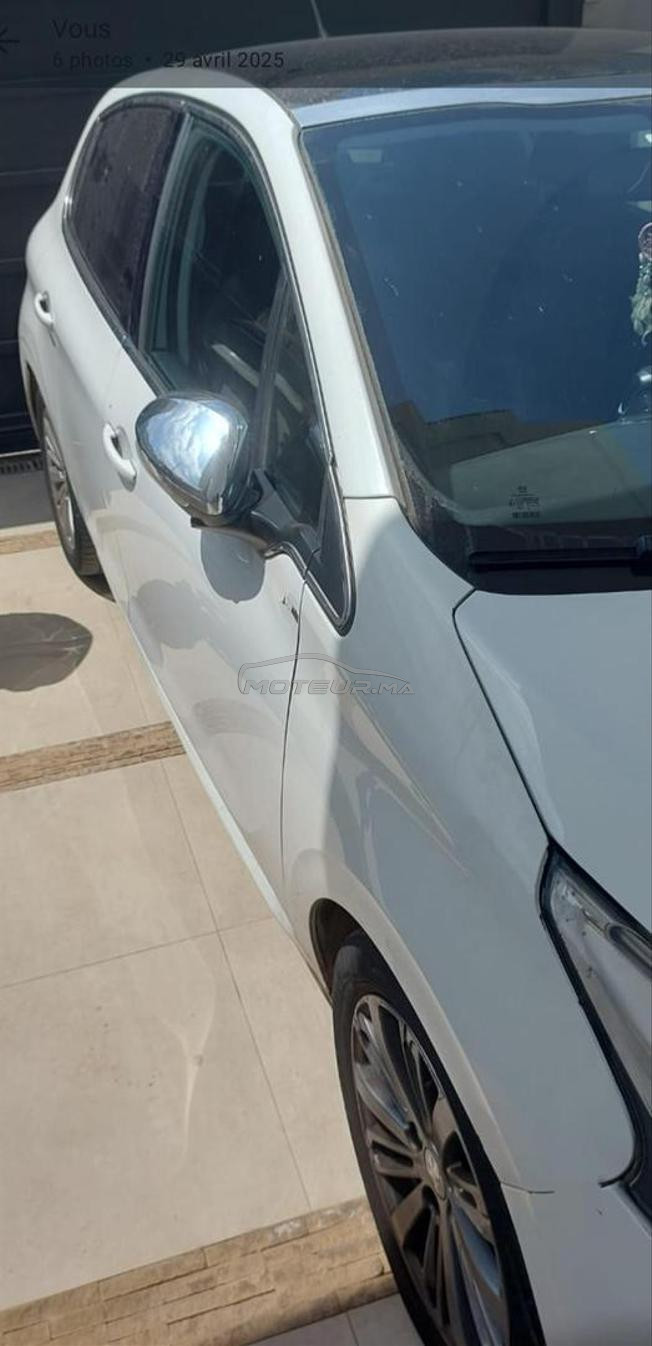 Peugeot 208 white edition Manuelle 2017 