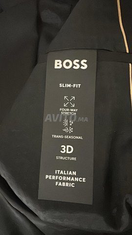 costume BOSS neuf taille 52
