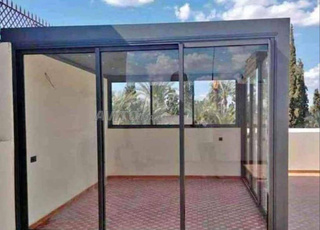 Pergolas vitre trompée vitrine magasin