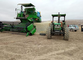 ٱلات الحصاد للبيع 