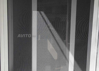 شباك يمنع دخول الحشرات وناموس