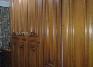 خزانة للبيع