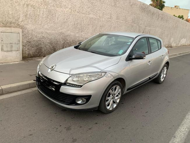 megane 3 très bon état 