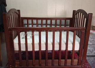 Lit bébé avec matelas 