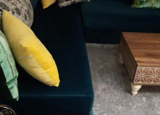 Séjour L avec table basse