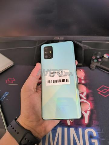 Samsung A71 ba9i n9iiii ziro défaut ma3mro t7al 