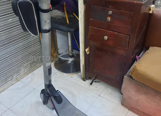 Trottinette Ninebot trés bon état تروطينيت