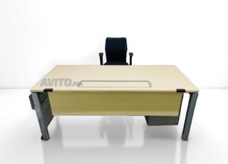Bureau droit Steelcase 180x80cm avec voile