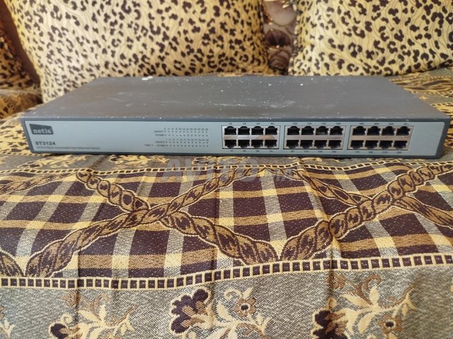 Switch 24 ports ST3124