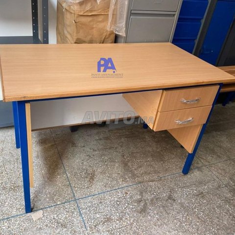 Bureau maitre semi métallique/mobilier scolaire