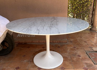 Table en marbre Type Knoll 