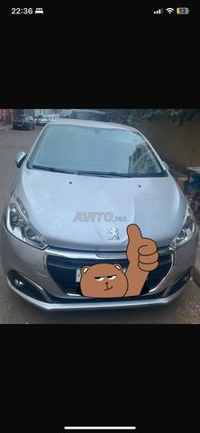 Peugeot 208 tres bn état à vendre  - 2