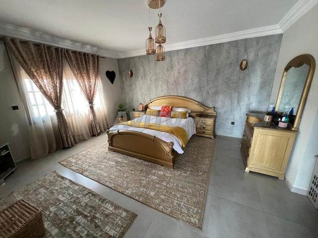 فيلا 420m2 3 طوابق