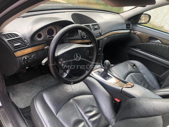 Mercedes-Benz  E220