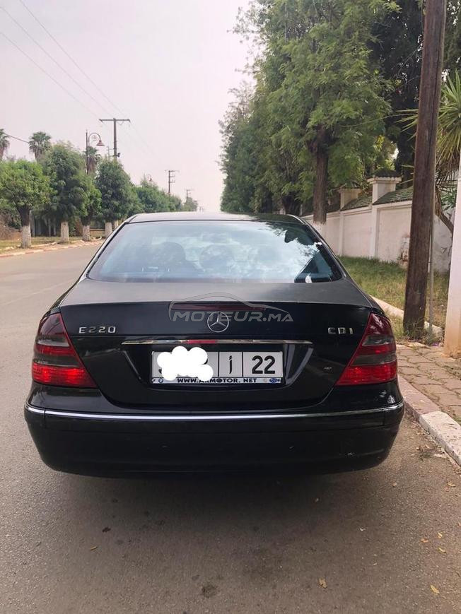 Mercedes-Benz  E220