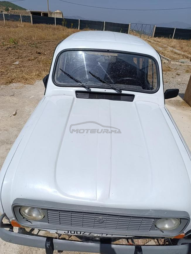 véhicule  R4 a marché a vendre