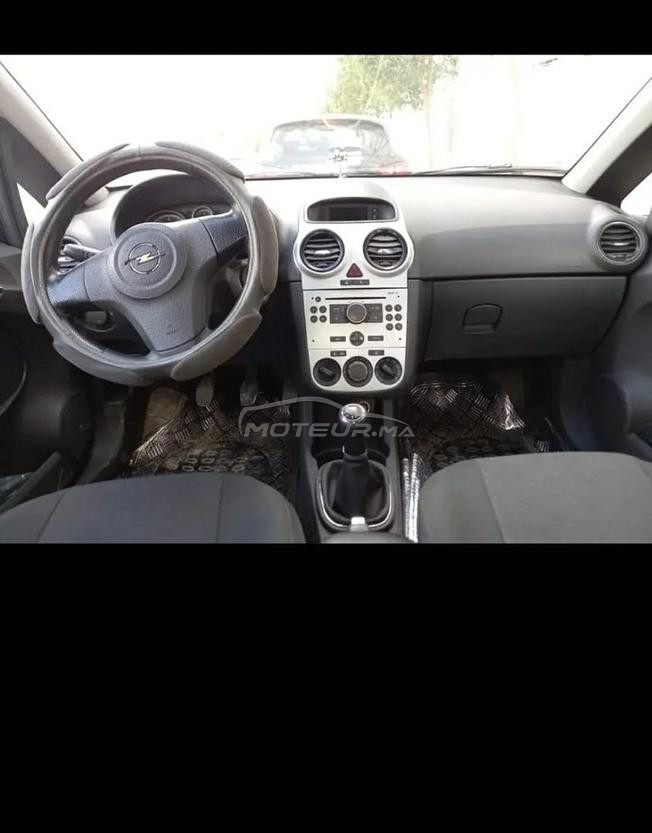 opel corsa 2010 essence 