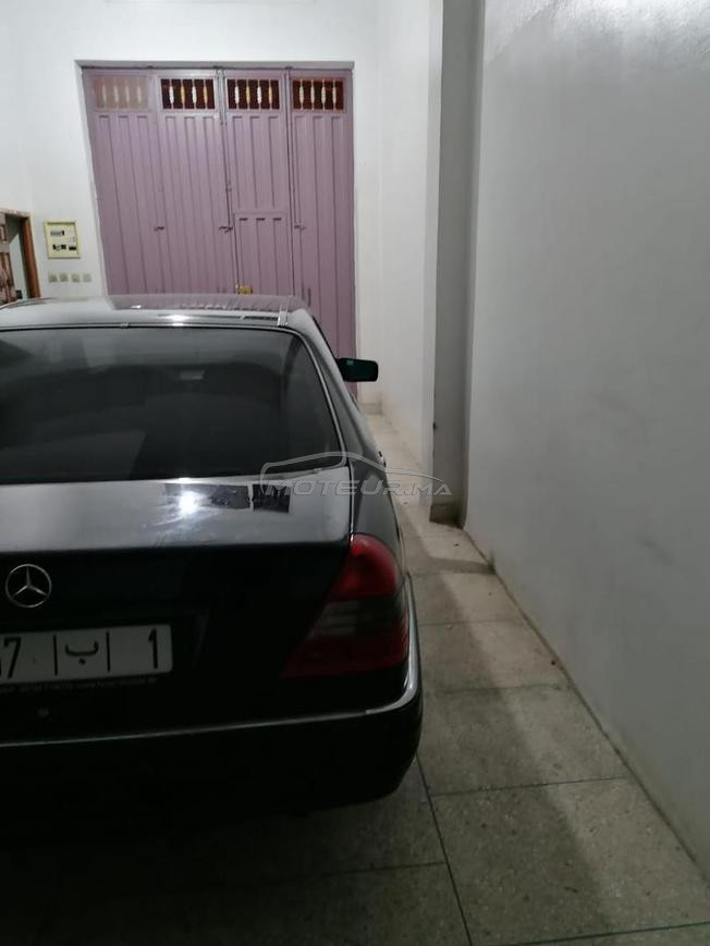 Mercedes c220 modèle 1995 ba9a n9ya 