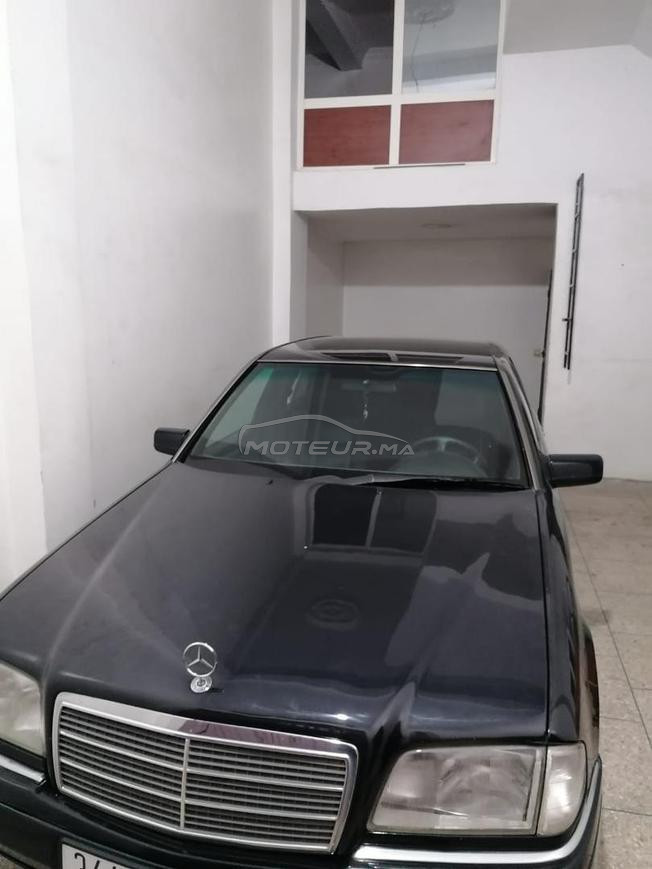 Mercedes c220 modèle 1995 ba9a n9ya 
