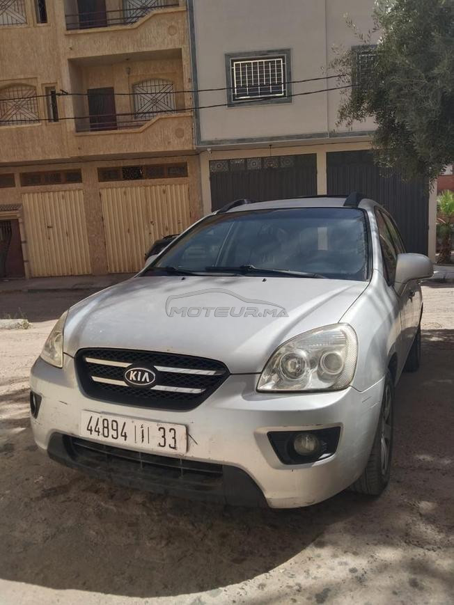Kia carens