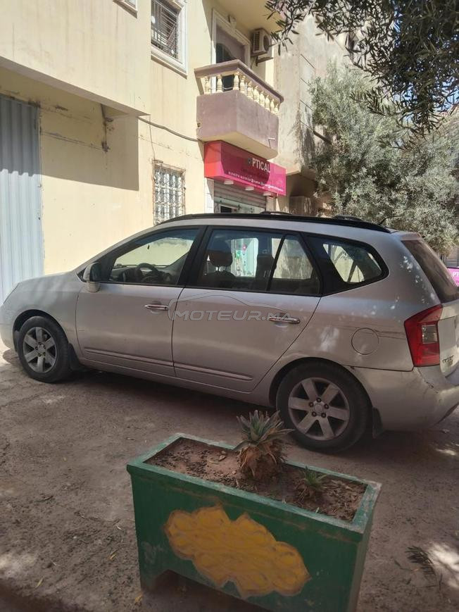 Kia carens