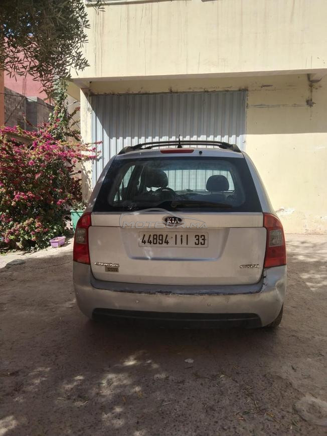 Kia carens